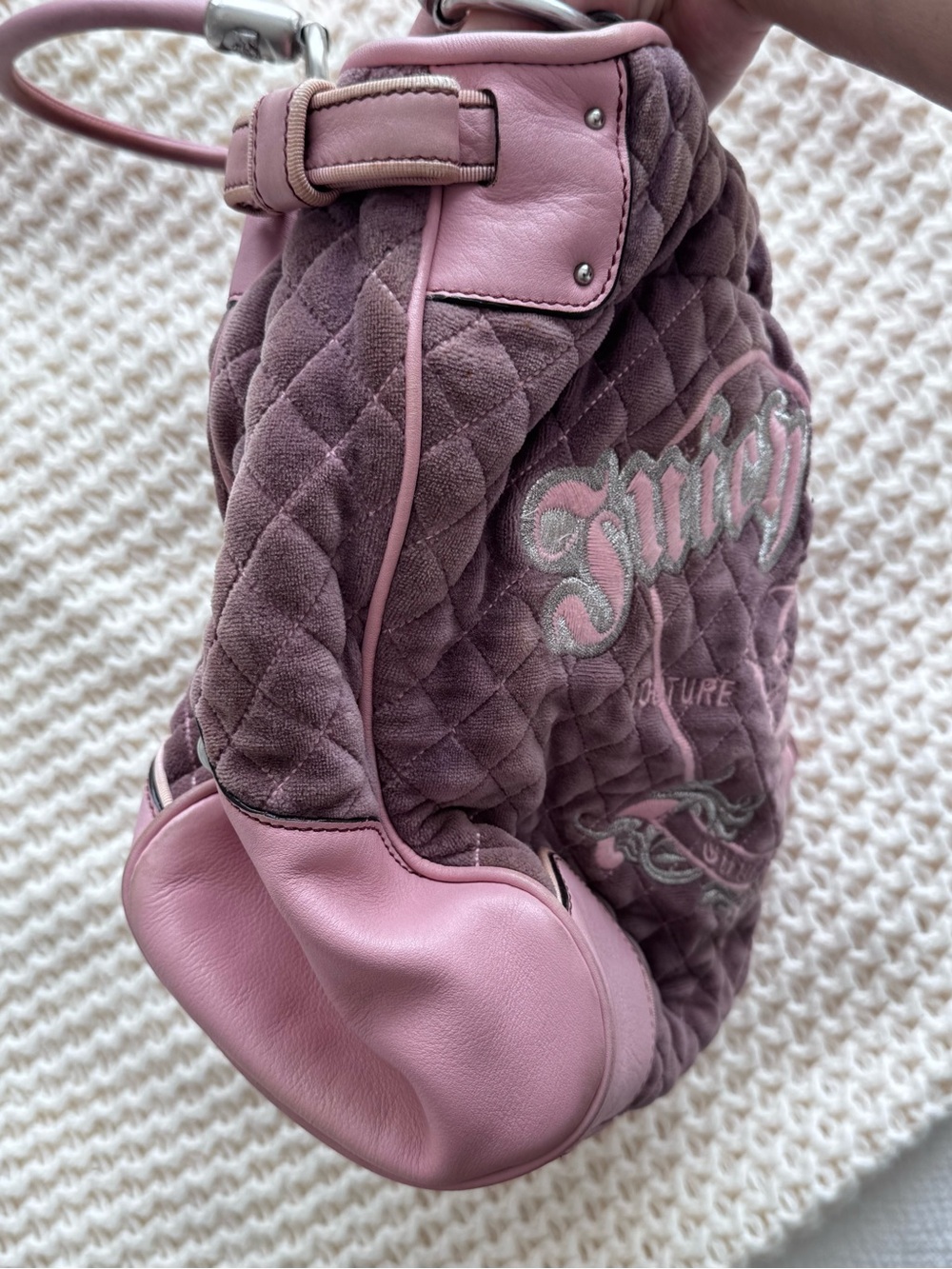 Hard to Find Juicy Couture Quilted Daydreamer Bag with Embroidered Logo - Picture 4 of 14